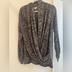 ❤️ 6 for 20 ❤️Max Studio Gray Marled CrissCross Sweater Size L